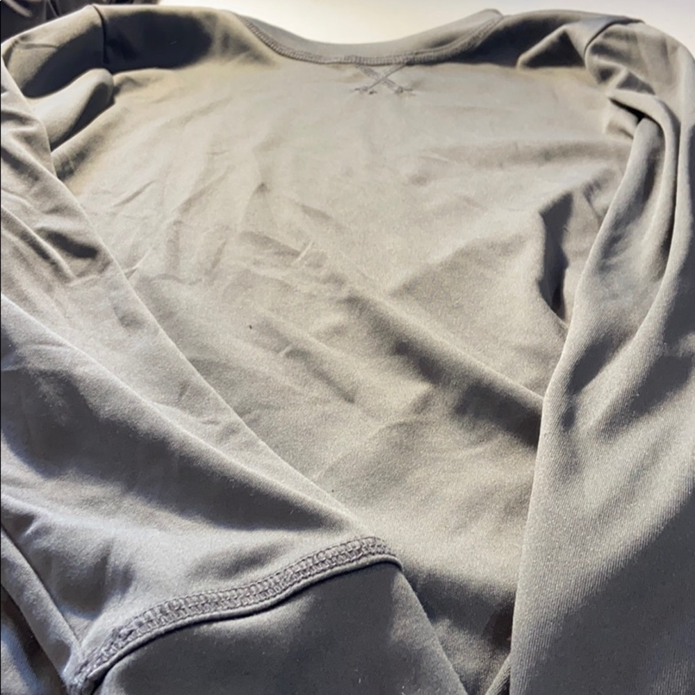 Gray long sleeve shirt